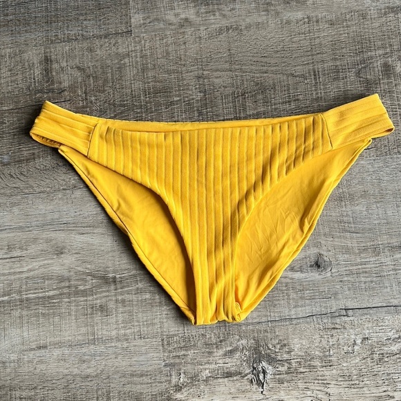 Becca by Rebecca Virtue Loreto Sofia American Bikini Bottoms Size Large - Picture 2 of 10